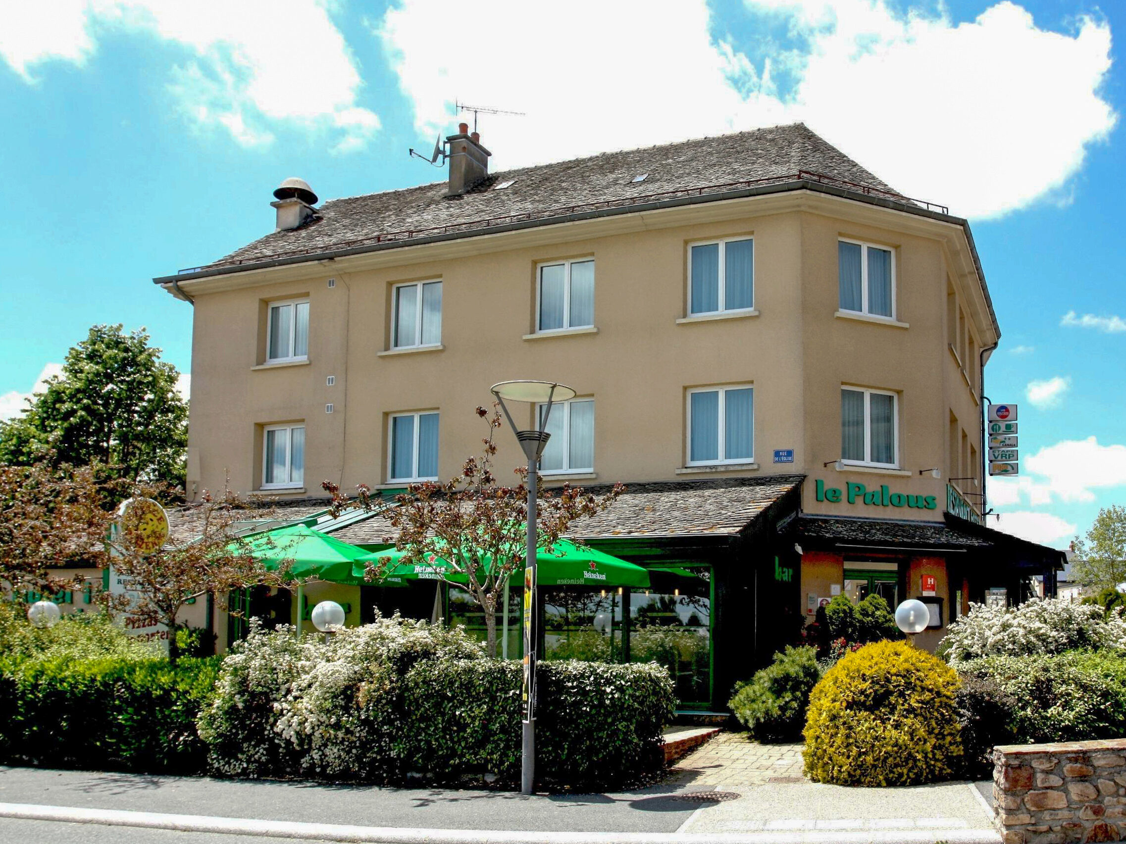 Hôtel Le Palous in Baraqueville, France